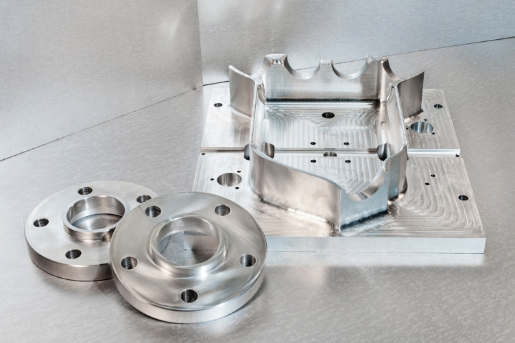 CNC MILLING  MECHANICAL DETAILS IN SMALL AND MEDIUM SERIES
